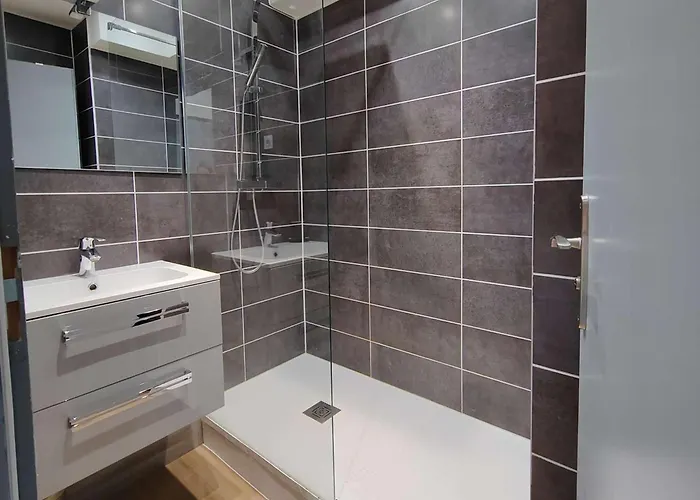 De 23m² Skis Aux Pieds, Rénové, Balcon Est, Max 4 Pers - Fr-1-545-52